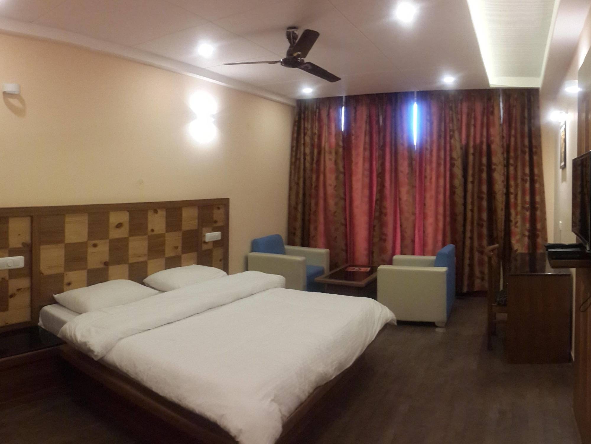 Hotel Shivalik Kasauli Buitenkant foto